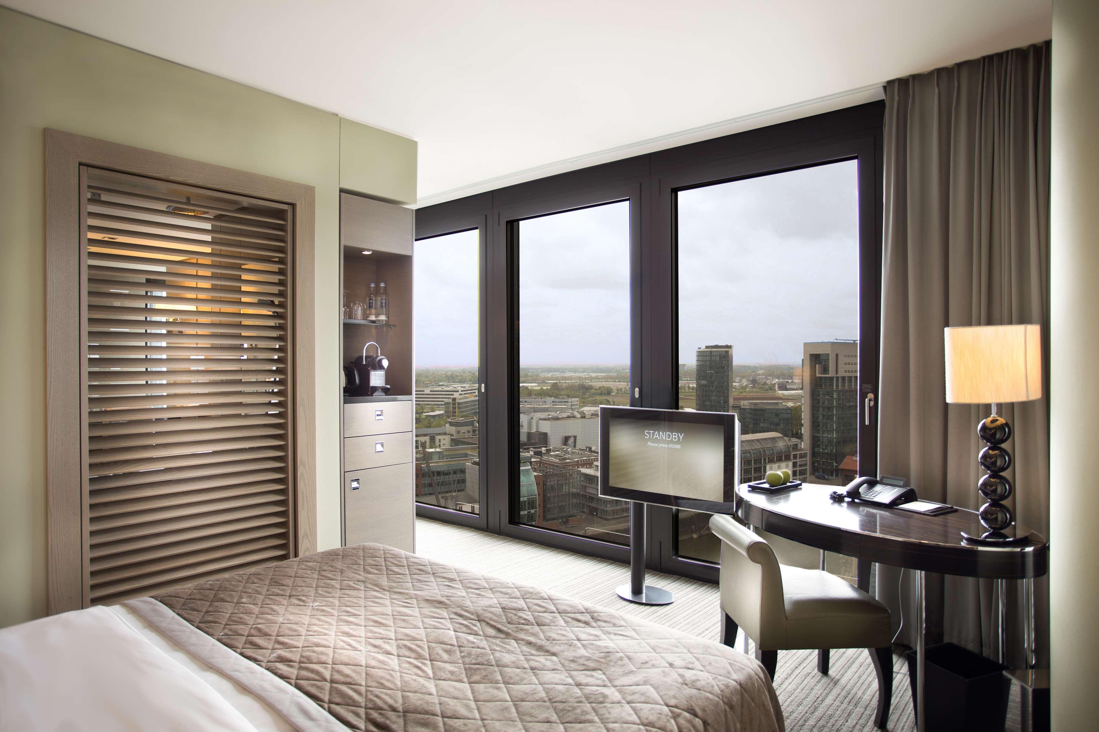 Hyatt Regency Dusseldorf Hotel Luaran gambar A room at the InterContinental London The O2