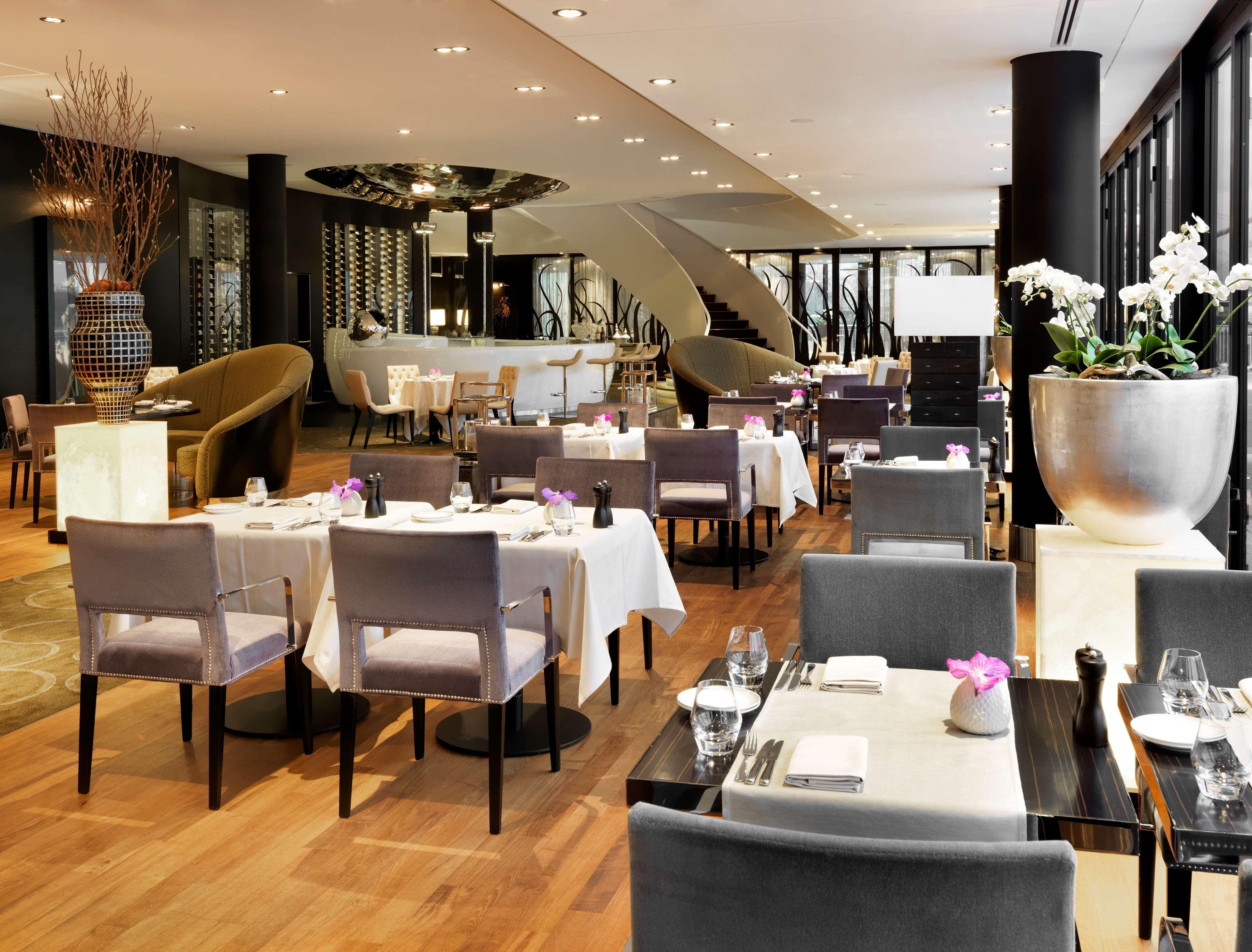 Hyatt Regency Dusseldorf Hotel Luaran gambar Restaurant "1707"