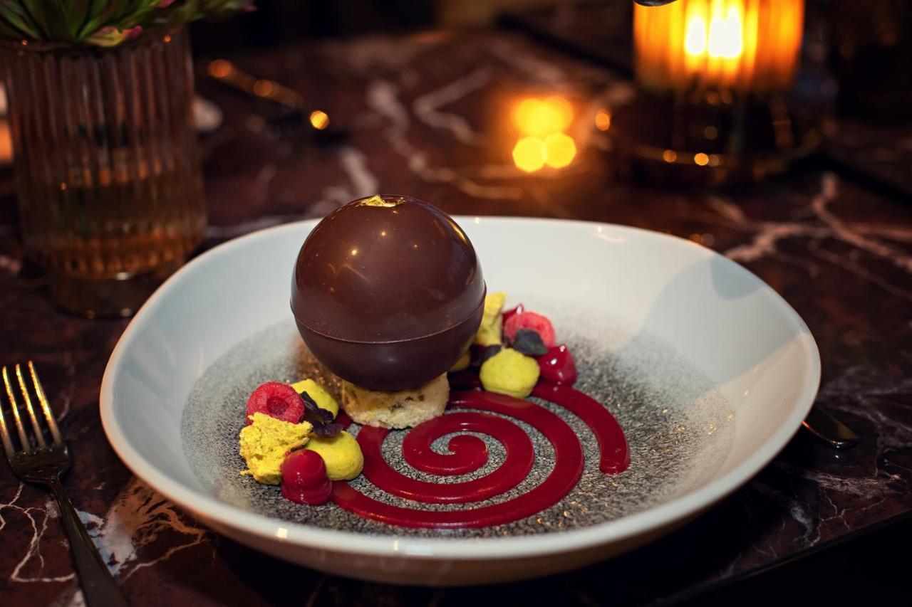 Hyatt Regency Dusseldorf Hotel Luaran gambar A chocolate bombe
